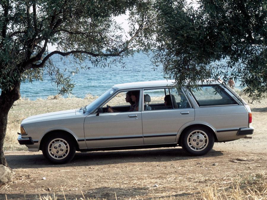  Datsun Bluebird Traveller 1979 года  (фото 2 из 5)